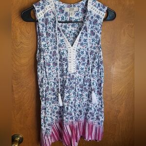 🌟 4/$20 Vintage America Blues Floral and Striped Tank